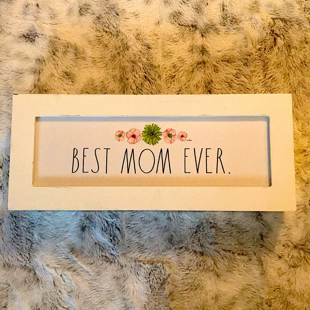 Rae Dunn “BEST MOM EVER.” Wooden Sign
